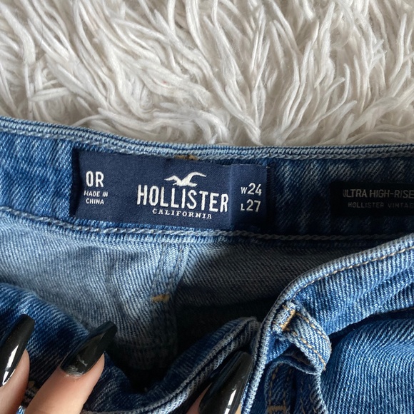 Striped Hollister Mom Jean - Size 0 (24/27) US - Picture 2 of 3